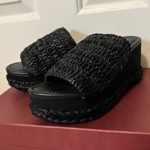 LAST CHANCE ⚫️ NIB TORGEIS 7 Sandals ⚫️